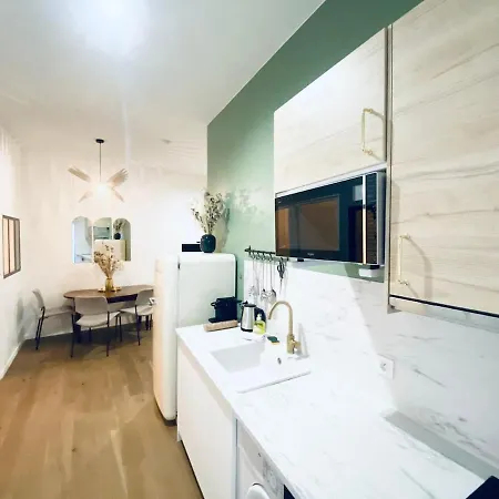 Charite 1 - 2 Bedrooms - Place Bellecour Апартаменты Лион